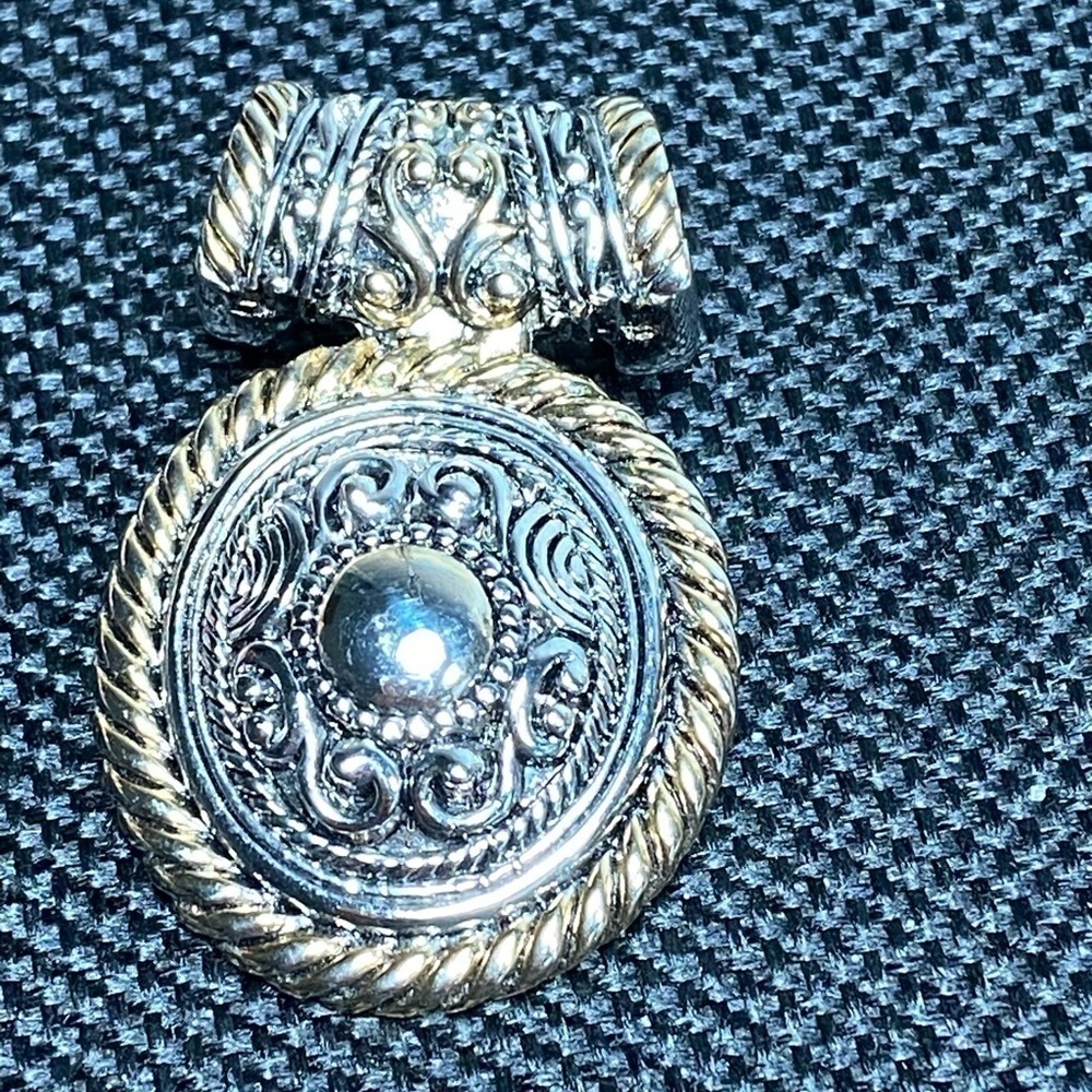 #37 Pendant